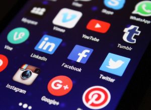 cand a aparut facebook in romania
