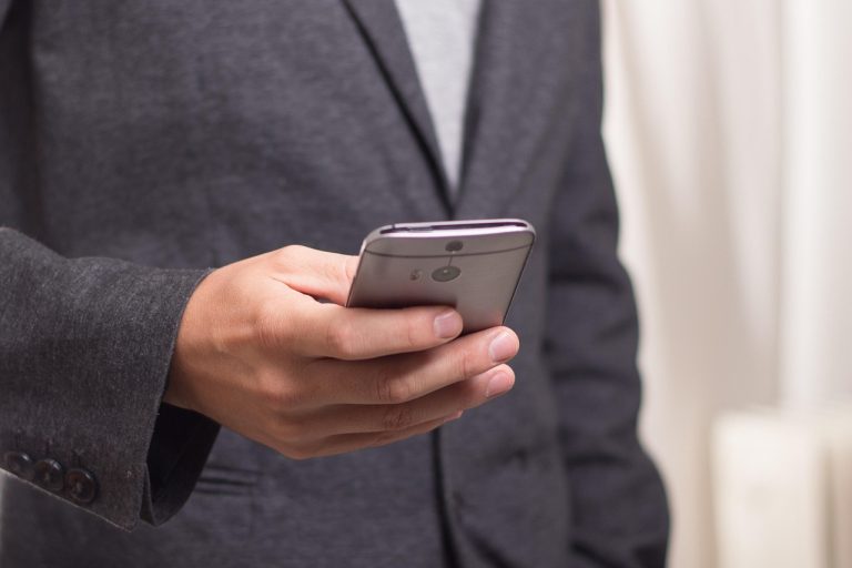 in ce an a aparut primul telefon mobil