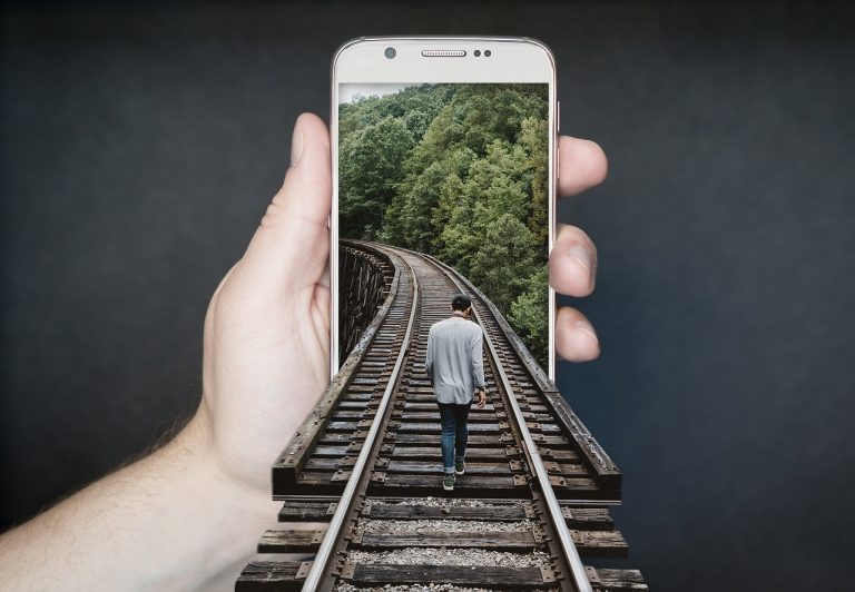 unde gasesc imaginile salvate in telefon